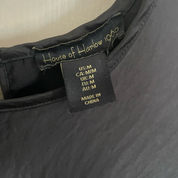 House of Harlow  1960 
Black dress
Size medium - Picture 3 of 6